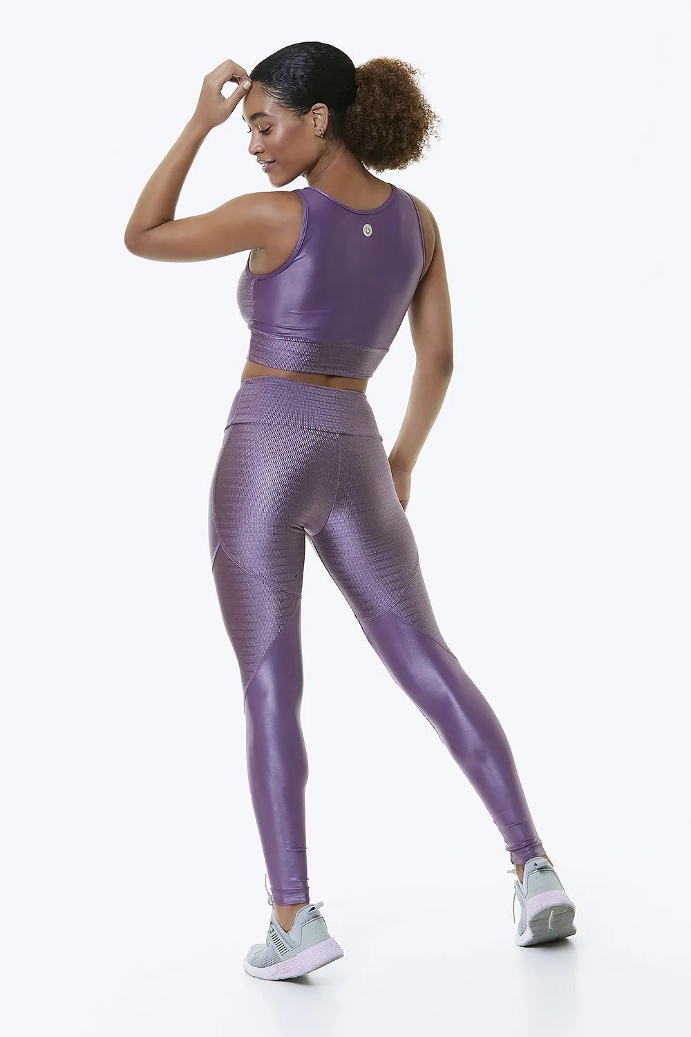 GEOMETRIC HIGH-NECK CROPPED SPORTS BRA