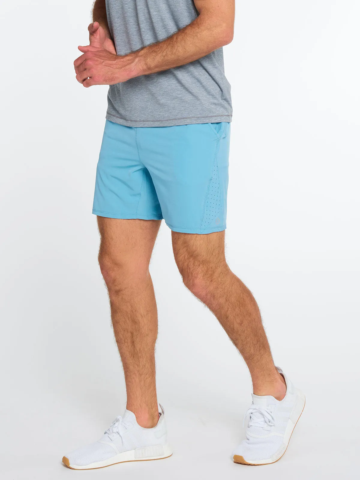 Weightless 7in Unlined Short
