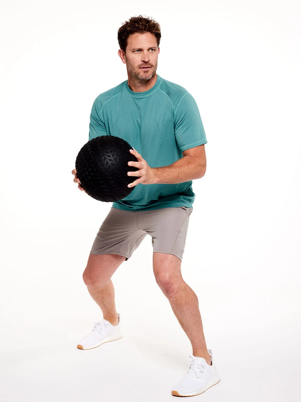 Weightless 7in Unlined Short