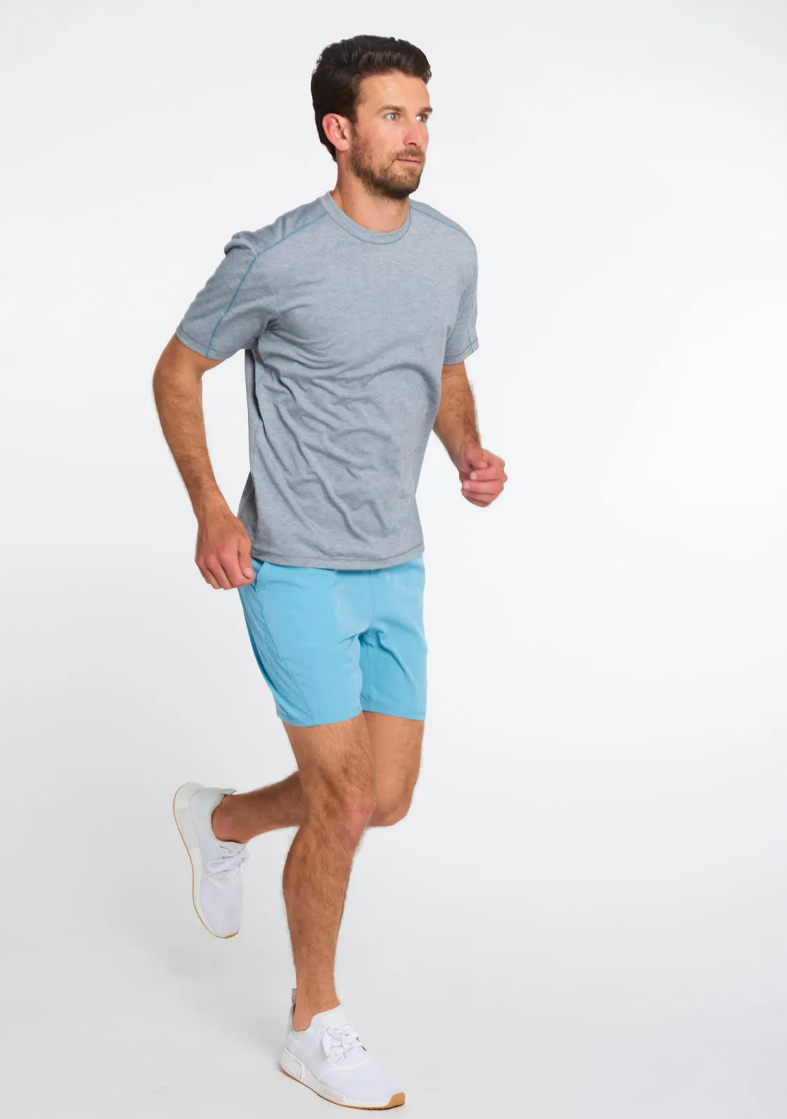 Weightless 7in Unlined Short