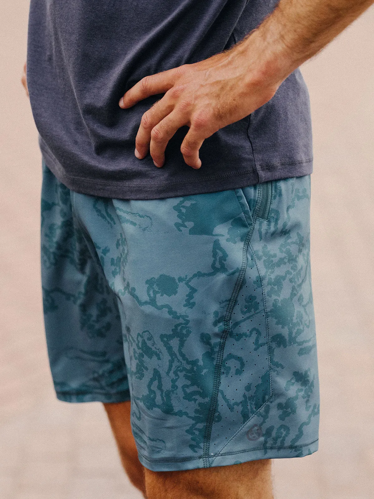 Weightless 7in Unlined Short