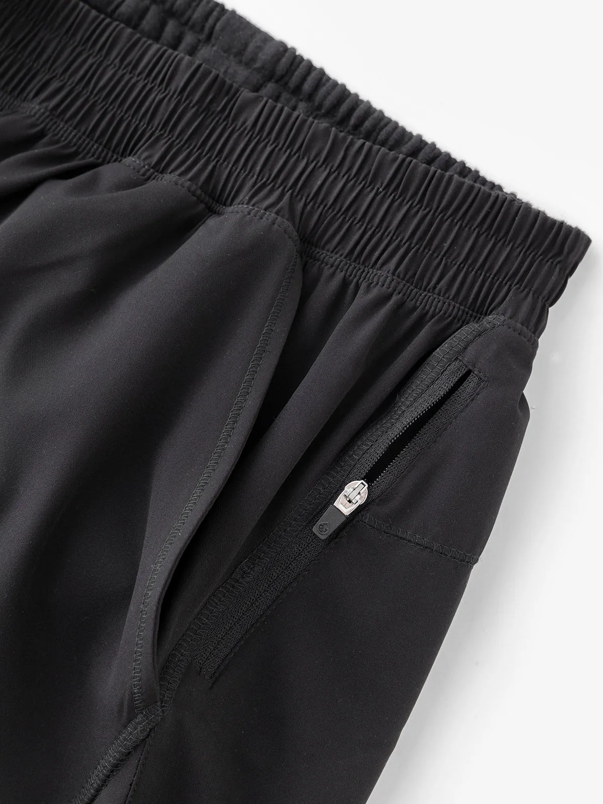 Weightless 7in Unlined Short