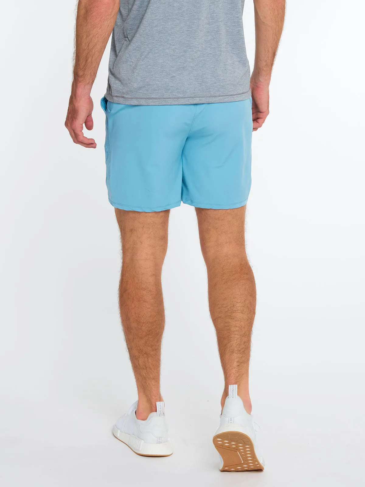Weightless 7in Unlined Short