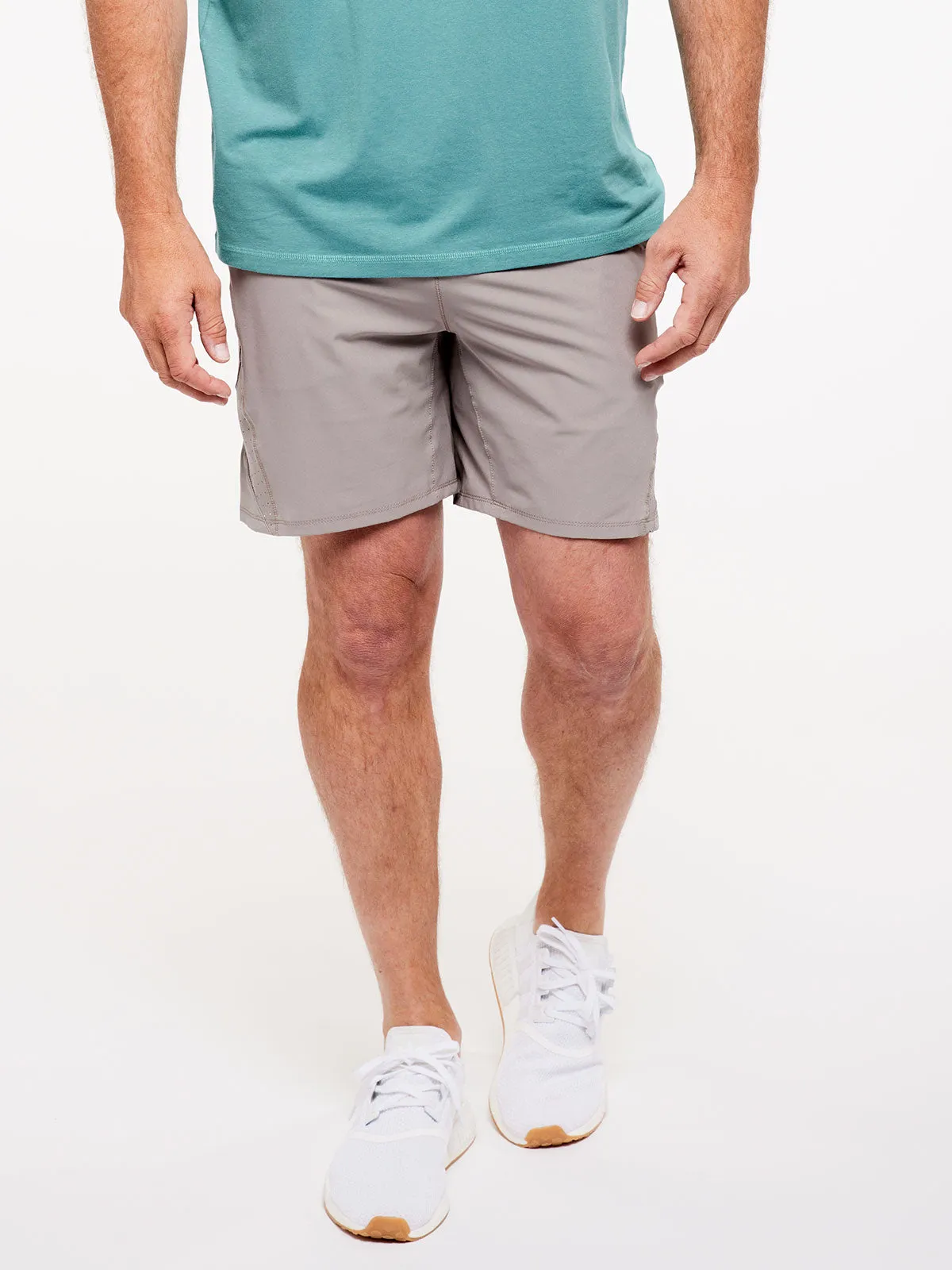 Weightless 7in Unlined Short