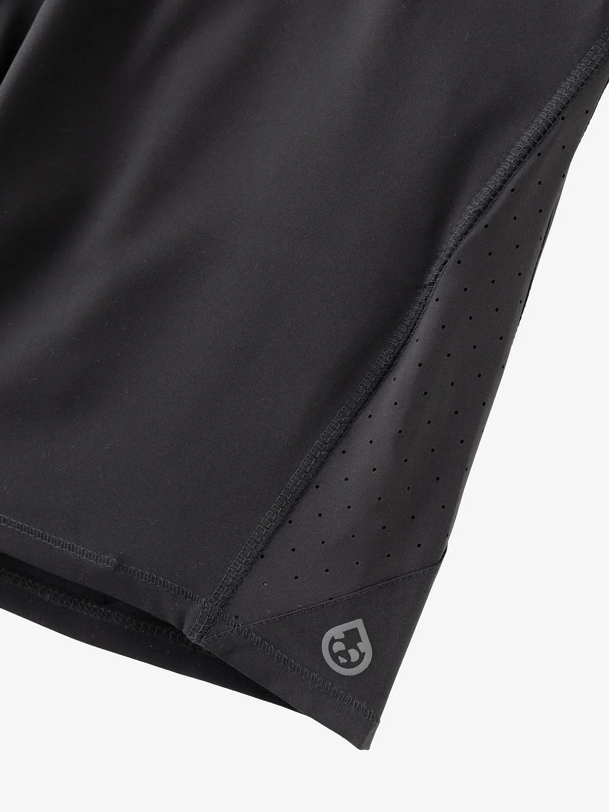 Weightless 7in Unlined Short