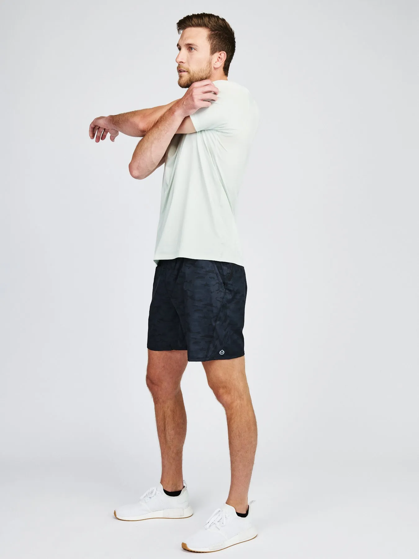Weightless 7in Unlined Short