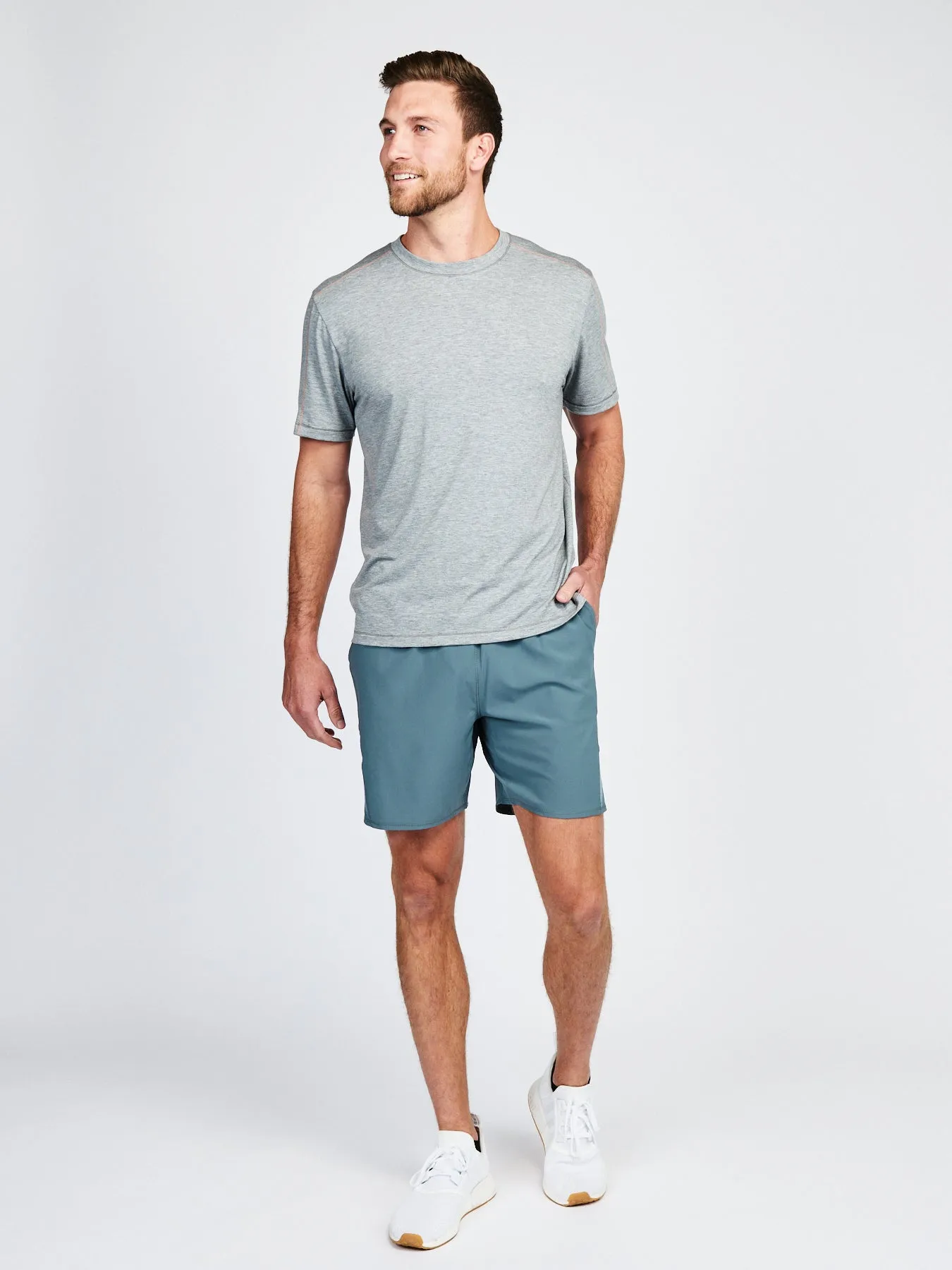 Weightless 7in Unlined Short
