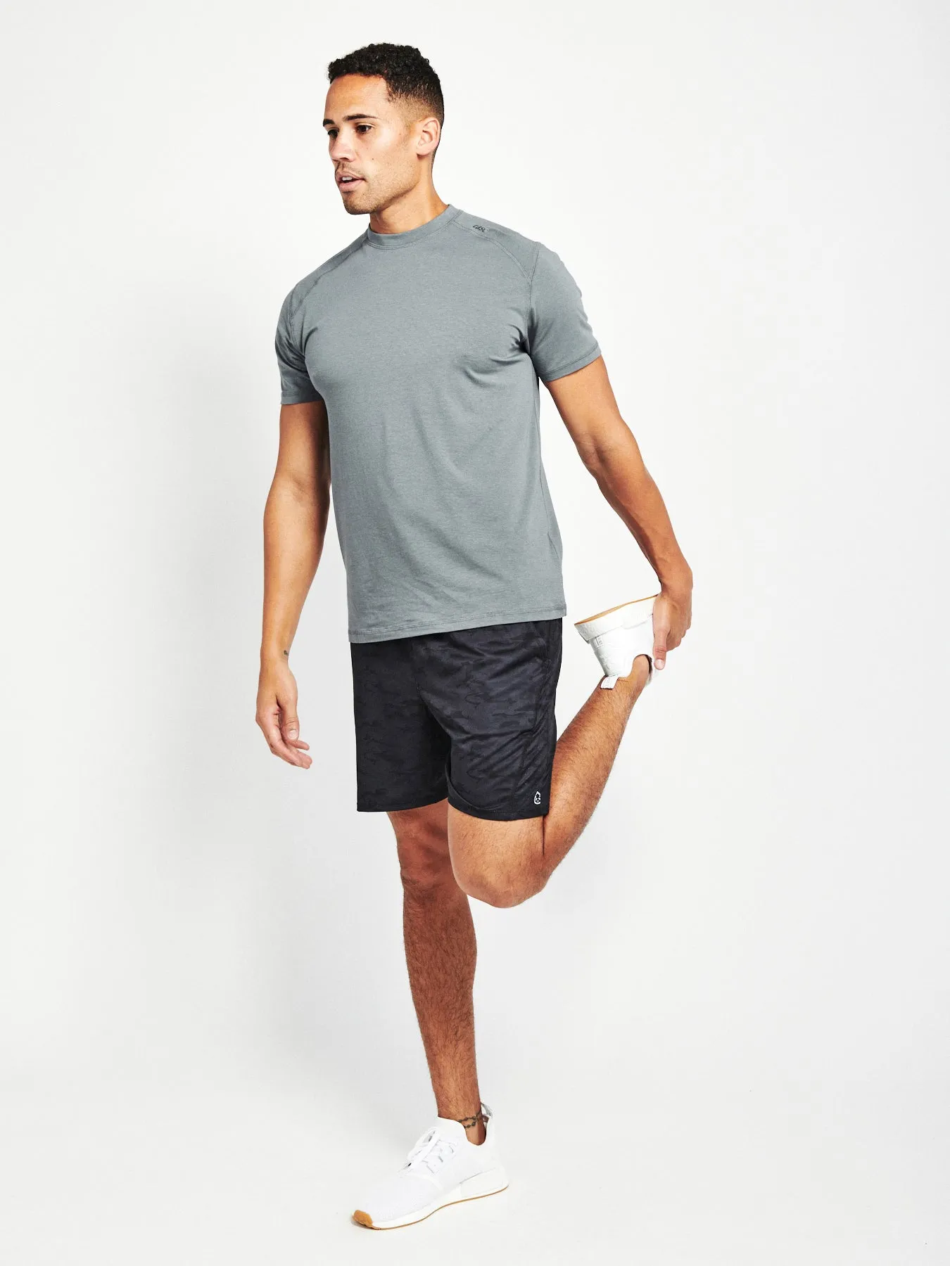 Weightless 7in Unlined Short