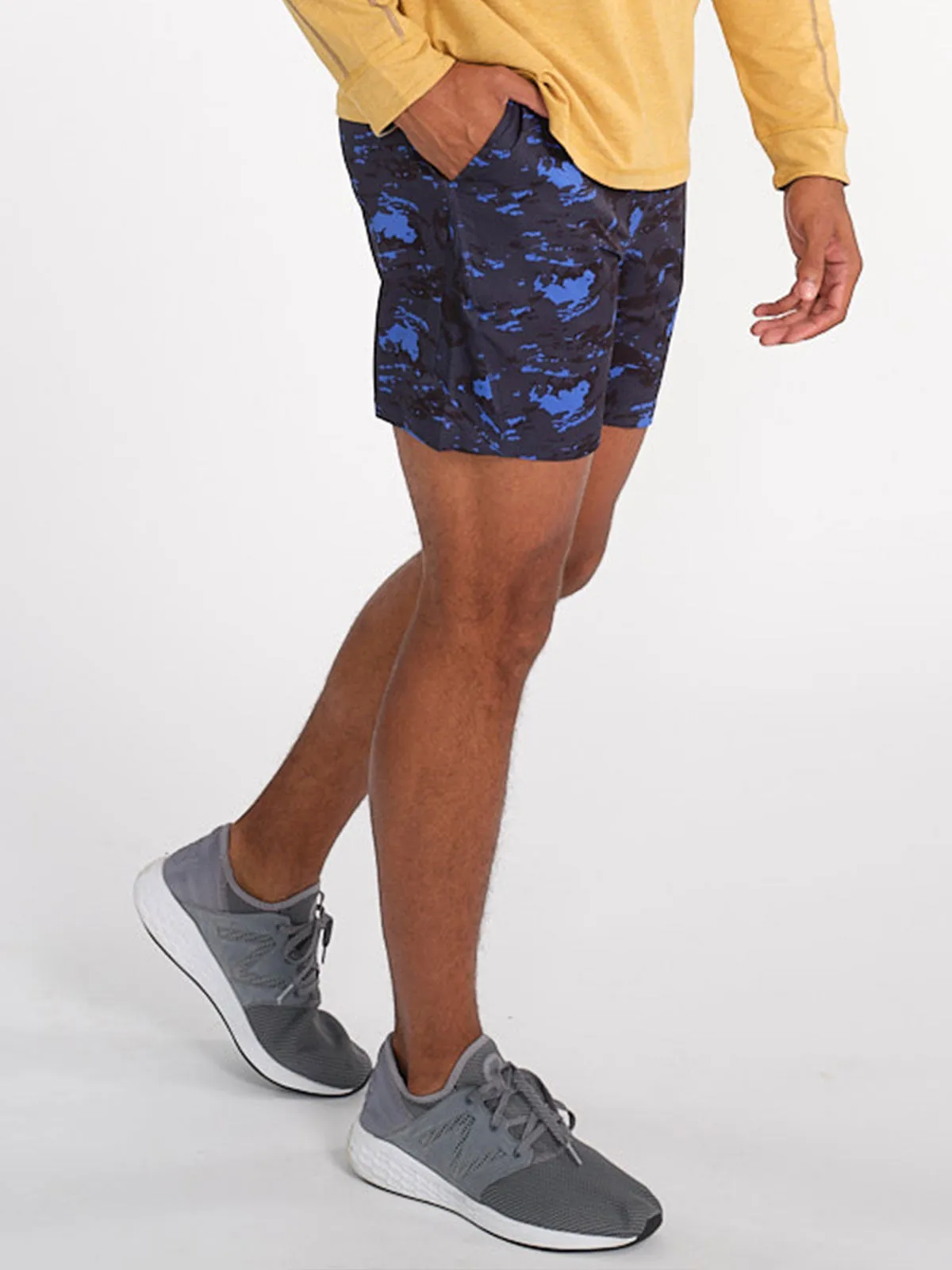 Weightless 7in Unlined Short