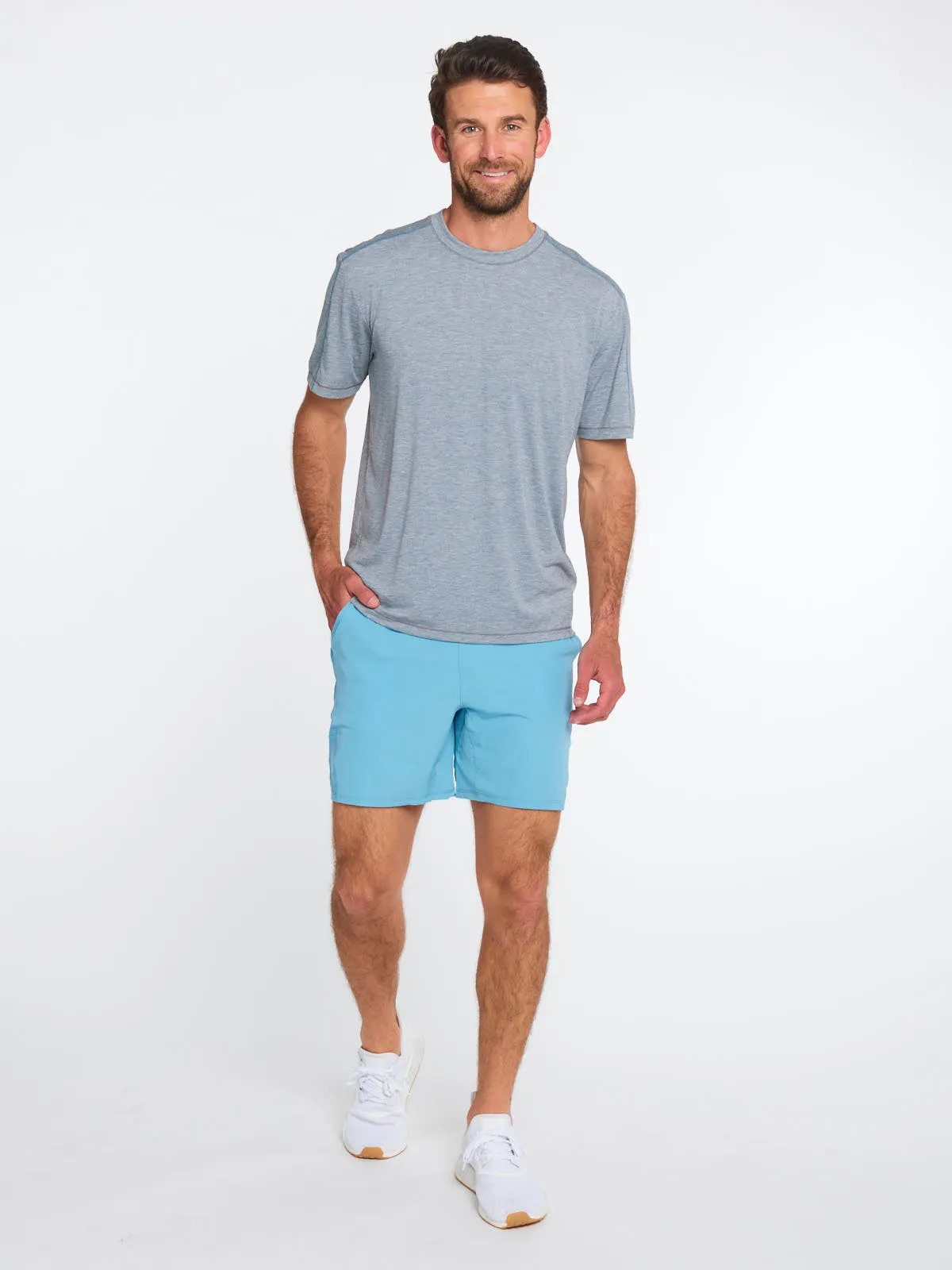 Weightless 7in Unlined Short